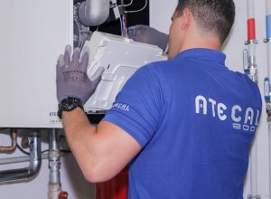 Técnico del Servicio Técnico Oficial BAXI en Barcelona